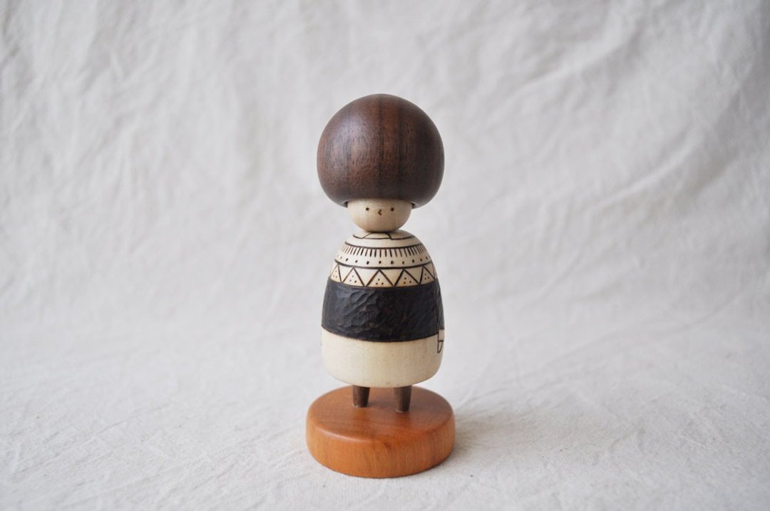 Mushroom girl Kokeshi 10 - 玩偶/公仔 - 木头 卡其色