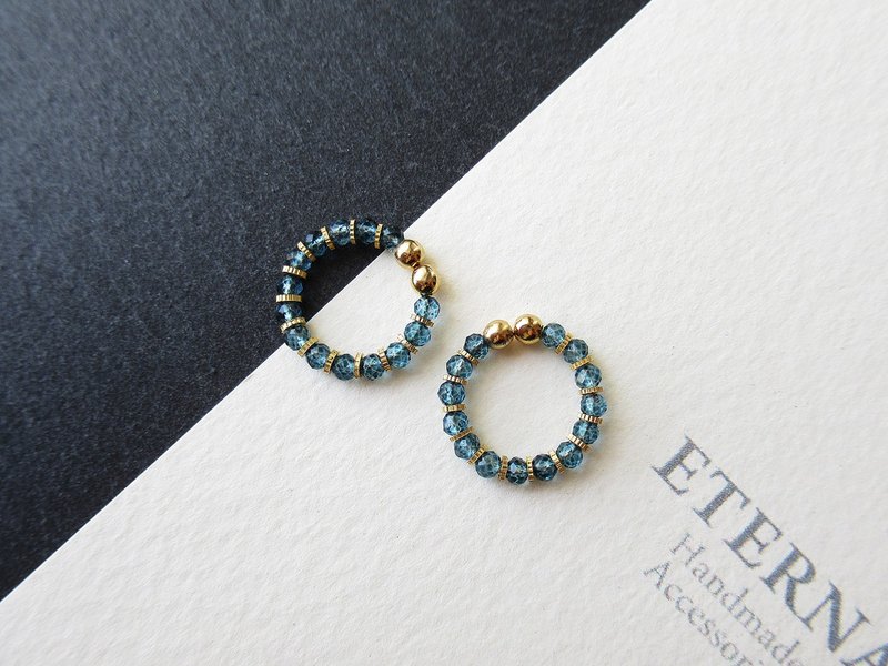 Dyed London blue color topaz and metal beads, tiny hoop earrings 夾式耳環 - 耳环/耳夹 - 石头 蓝色