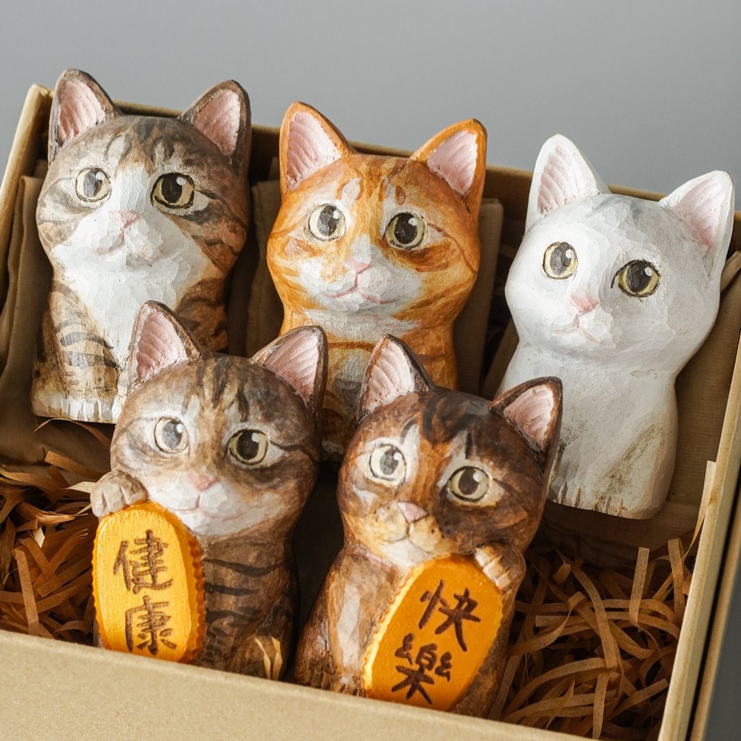 【专属订制】手工猫木雕　客制化宠物摆设 - 订制抱枕/饰品 - 木头 卡其色