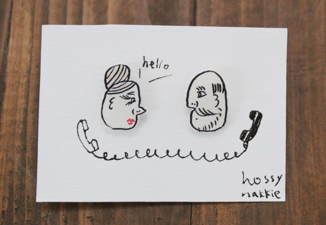 Men and women of earrings to call - 耳环/耳夹 - 塑料 白色