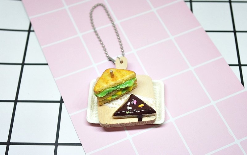 ➽黏土系列-三明治早餐 -挂饰<可更改成钥匙圈> #包包配件# #钥匙圈挂件# #送礼# #Fake Food# - 钥匙链/钥匙包 - 粘土 橘色