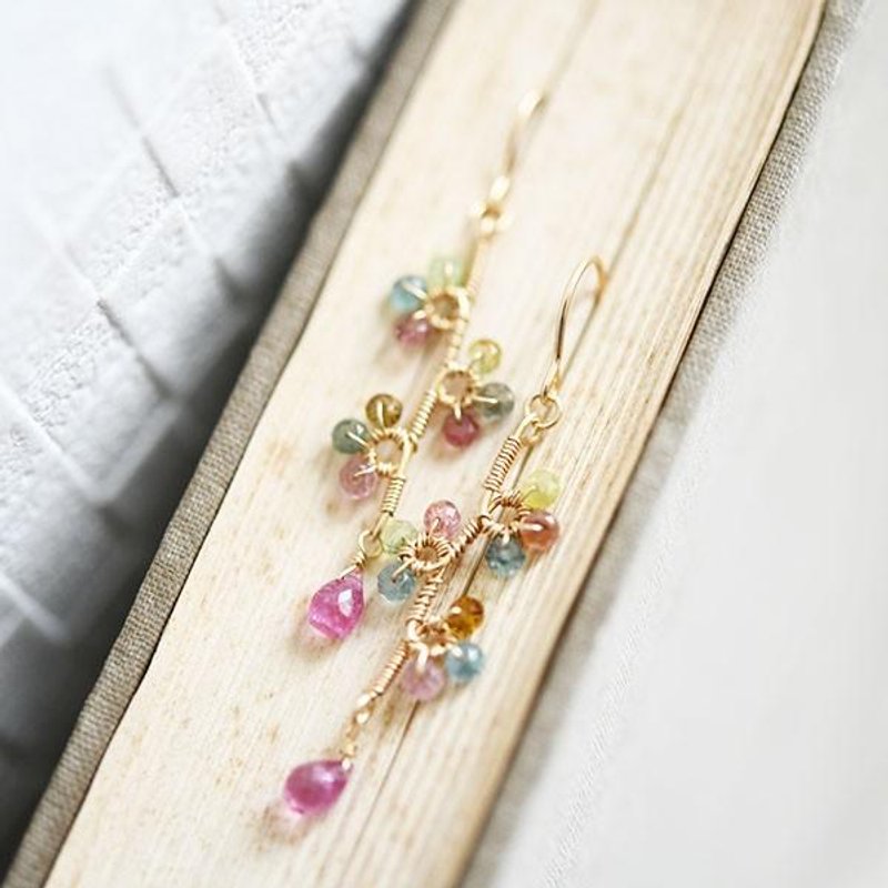 原创 碧玺与粉红蓝宝石花枝耳环/耳夹可换 9月/10月诞生石 - 耳环/耳夹 - 宝石 多色