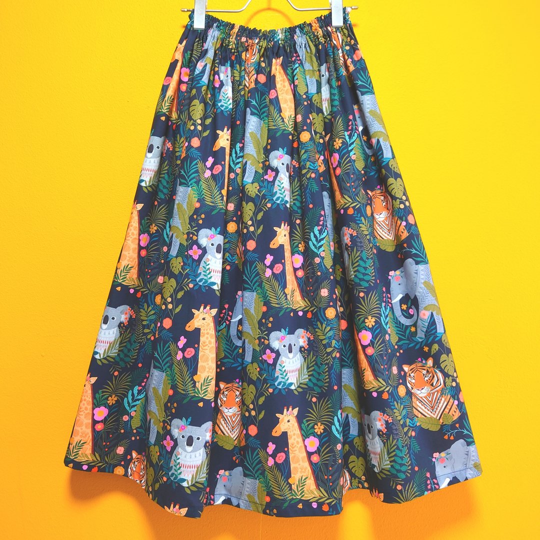 Crown Flower Animal Skirt / Free size / made in JAPAN / British fabric - 裙子 - 棉 黑色