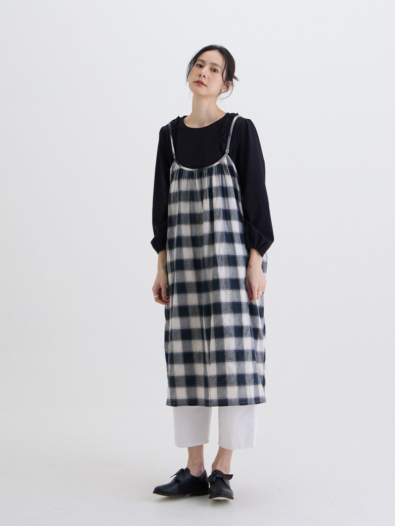 叠影格纹吊带连身洋装-石黑格 - 洋装/连衣裙 - 棉．麻 黑色