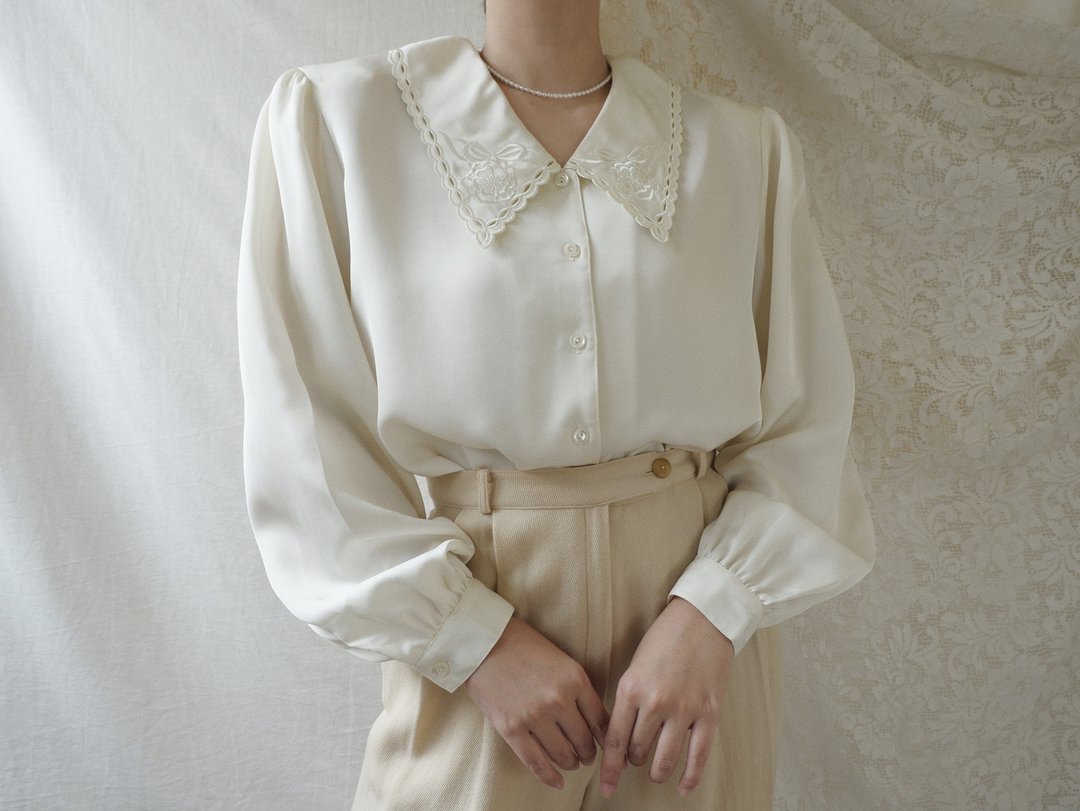 Vintage Cream Ivory Long Sleeve Blouse With Embroidered Collar - 女装上衣 - 聚酯纤维 白色