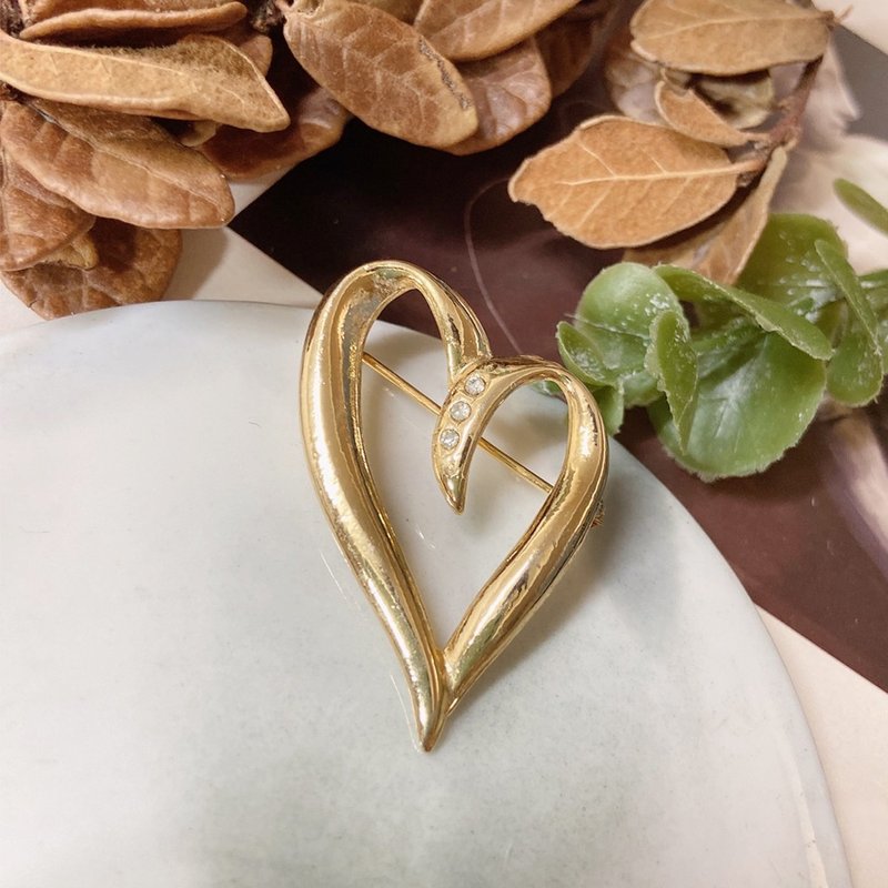 【西洋古董饰品】 不规则爱心 心型 洛可可风 莱茵钻  胸针 胸针 - 胸针 - 贵金属 金色