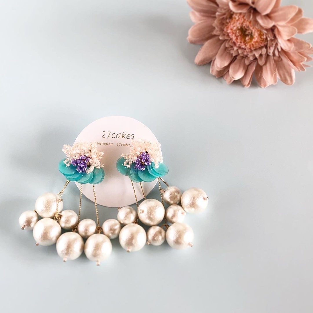 Shaking cotton pearl pink and green - 耳环/耳夹 - 其他金属 绿色
