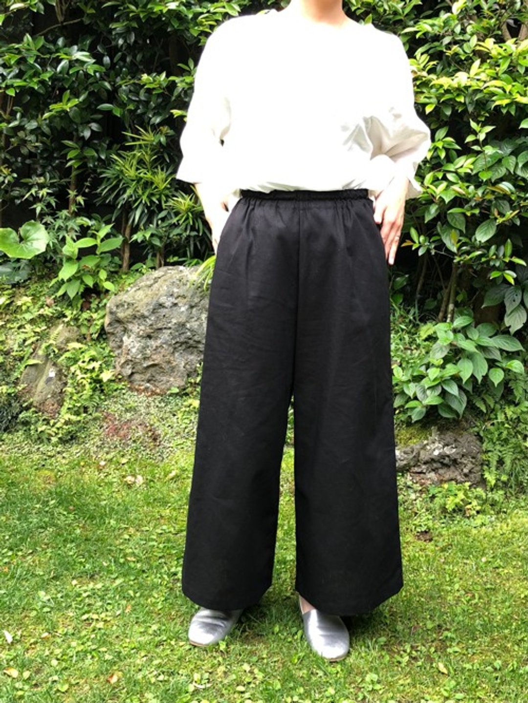 Cotton Linen eight-quarter length wide pants black - 女装长裤 - 棉 黑色