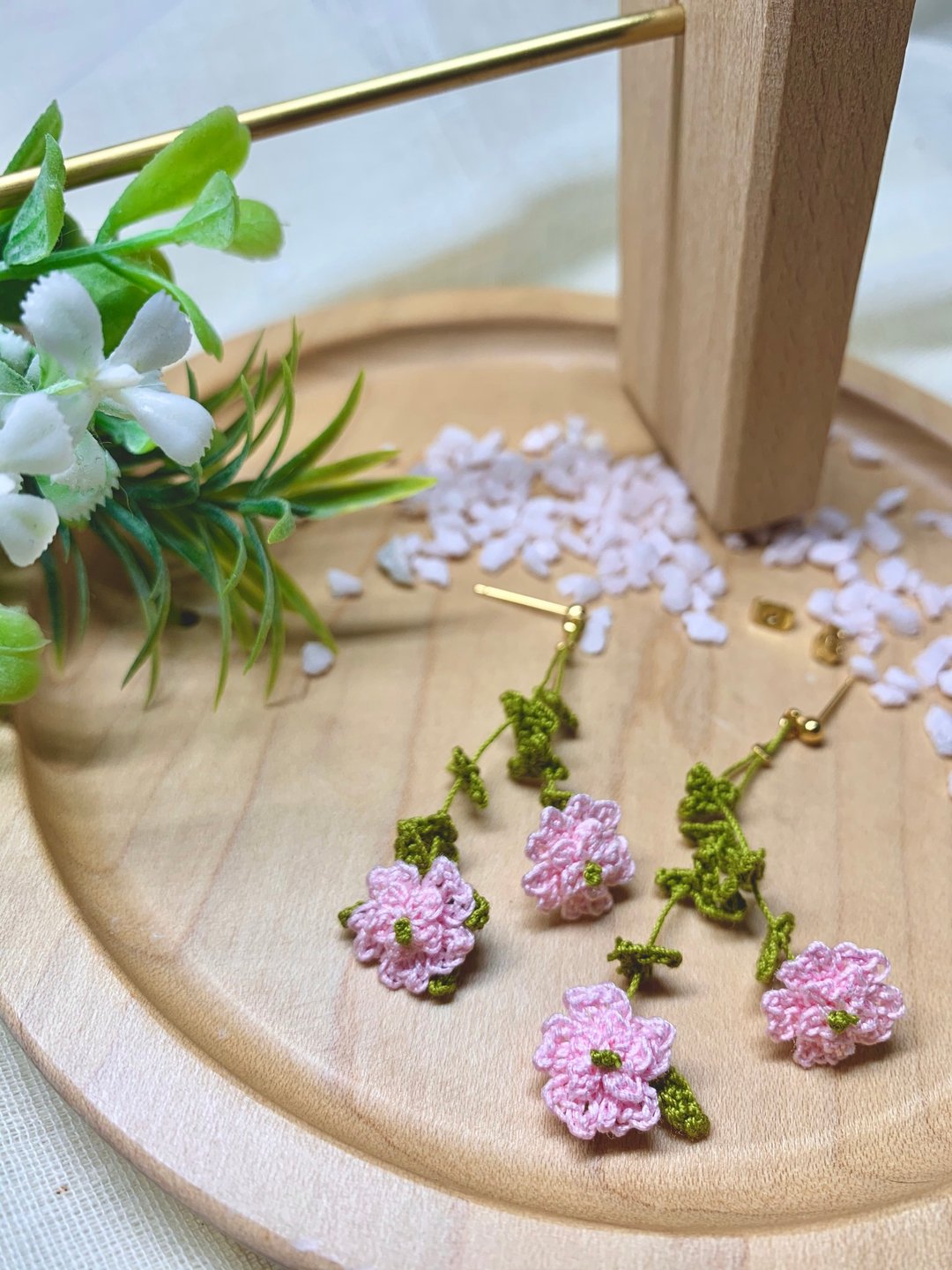 A Bunch of Flowers • 花束 粉红色 垂坠耳环 耳针 耳夹 共12色 - 耳环/耳夹 - 棉 粉红色
