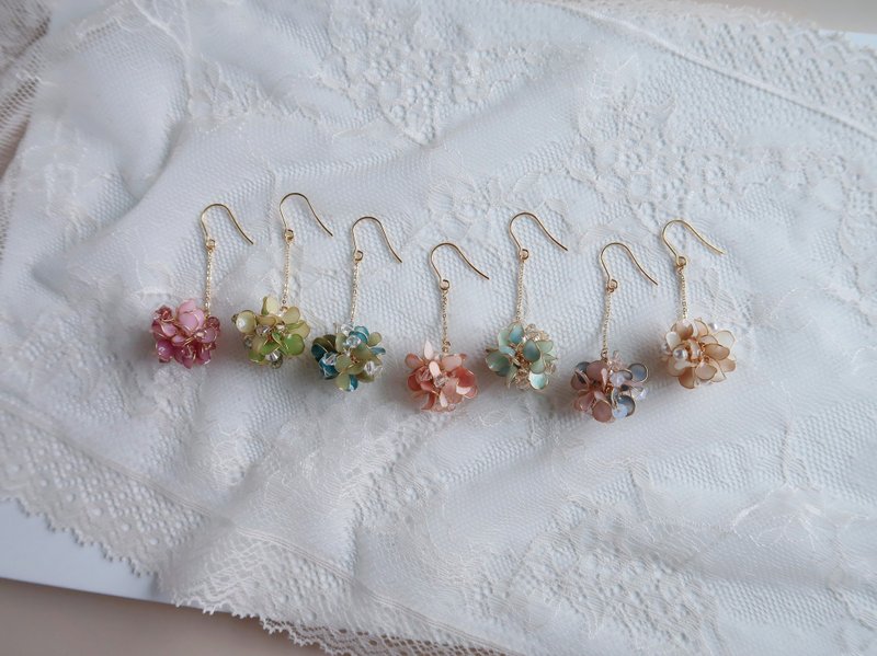 缤纷小花球-耳环 手作水晶花树脂饰品 新娘头饰/伴娘配饰 - 耳环/耳夹 - 树脂 多色