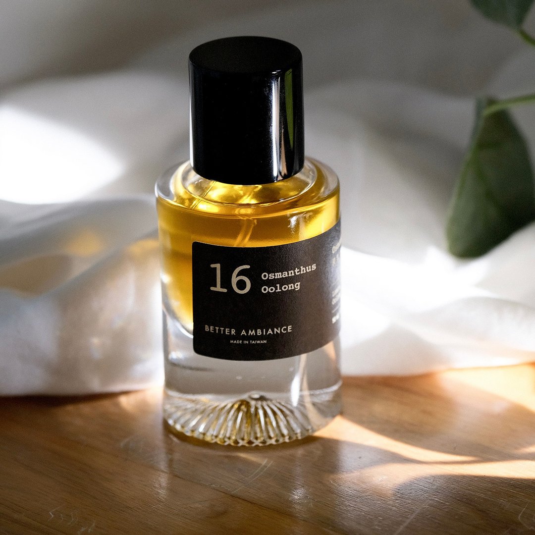 NO.16 桂花乌龙 织品香氛喷雾 30ml - 香薰/精油/线香 - 其他材质 黑色