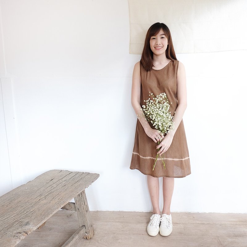 Natural Dyed Thai Saloo Cotton Knee Length Dresses Brown Color - 洋装/连衣裙 - 棉．麻 咖啡色
