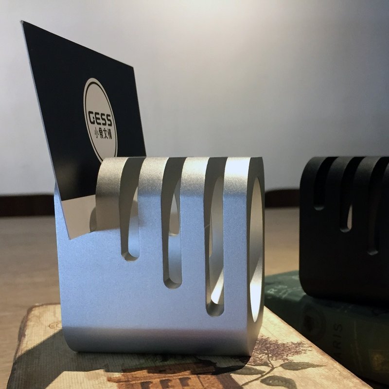 GESS。文情玩金 文金鼎 Holder - 笔筒/笔座 - 其他金属 黑色