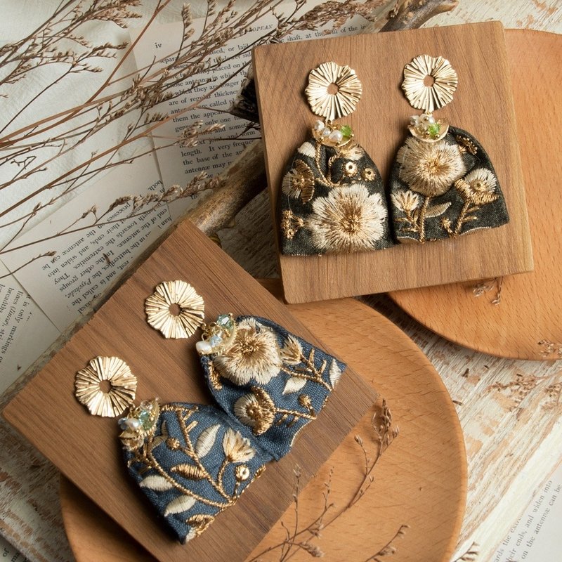 刺绣缎带耳环 蓝色 绿色 法式优雅质感 造型925银耳针 - 耳环/耳夹 - 其他金属 多色