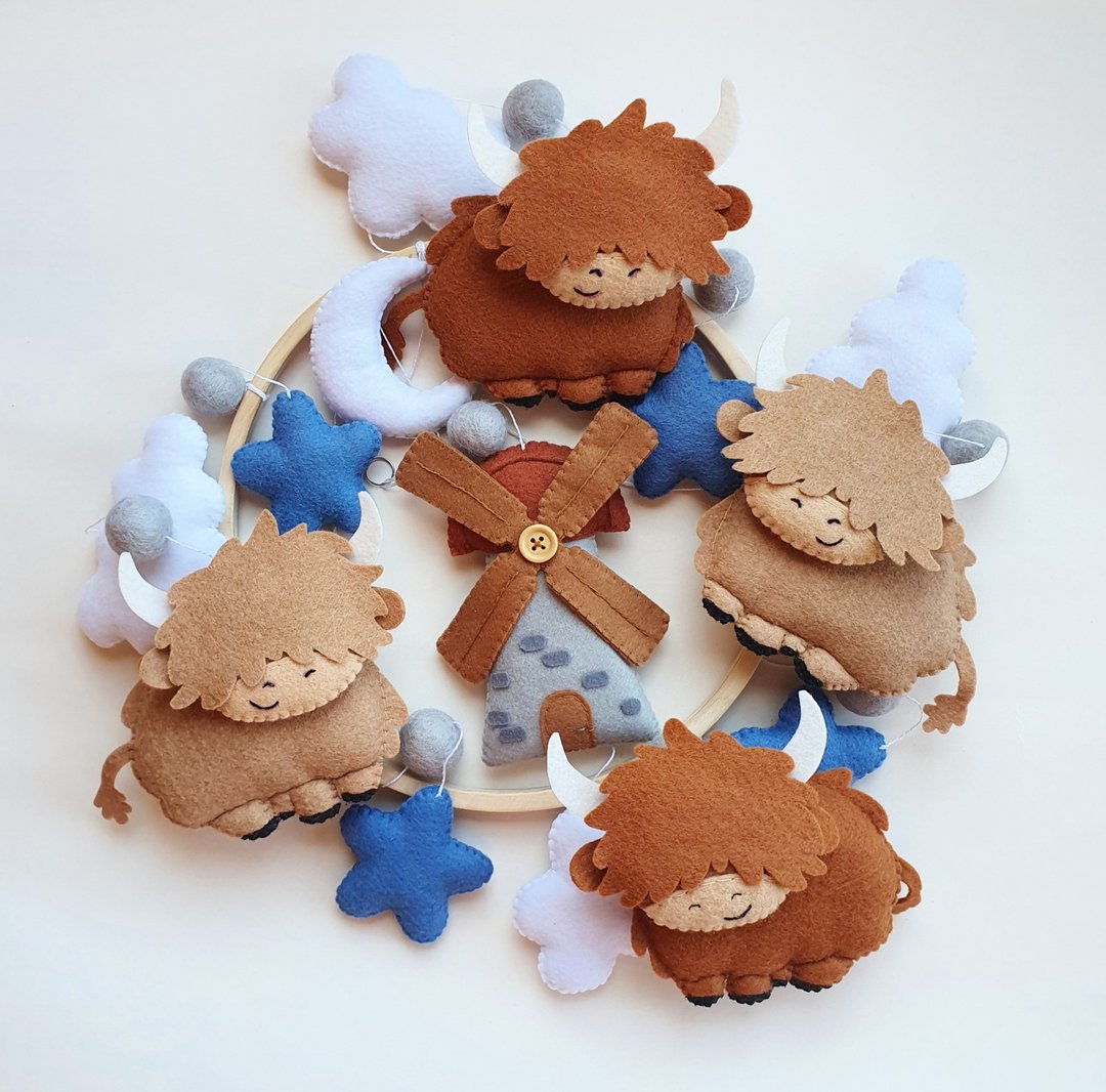 Highland cow mobile, cow nursery mobile, cattle crib mobile, longhorns, barnyard - 满月礼盒 - 环保材料 