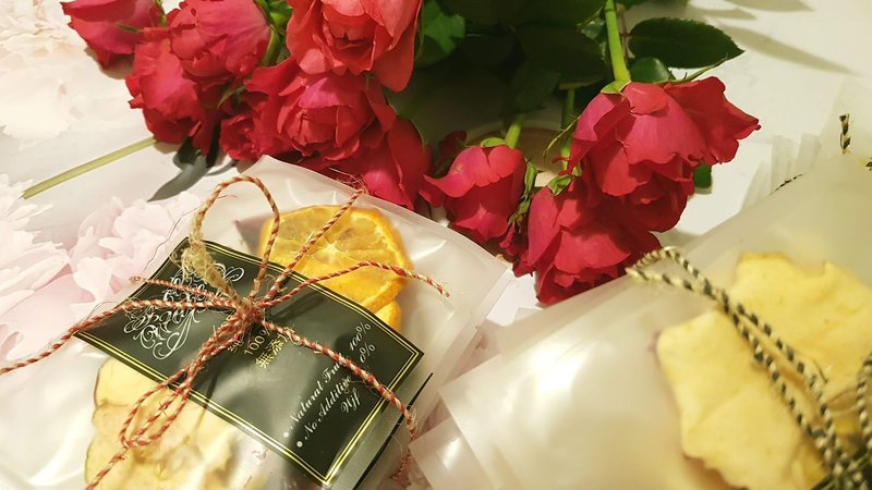 礼物(大包礼盒装)-10入包-果干多多-100%无任何添加手工风味 - 水果干 - 其他材质 黄色