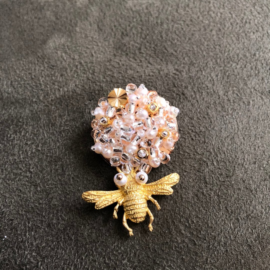 和风珍珠胸针 蜜蜂黄铜胸针 新年礼物 日本风格胸针 情人节礼物 - 胸针 - 珍珠 多色