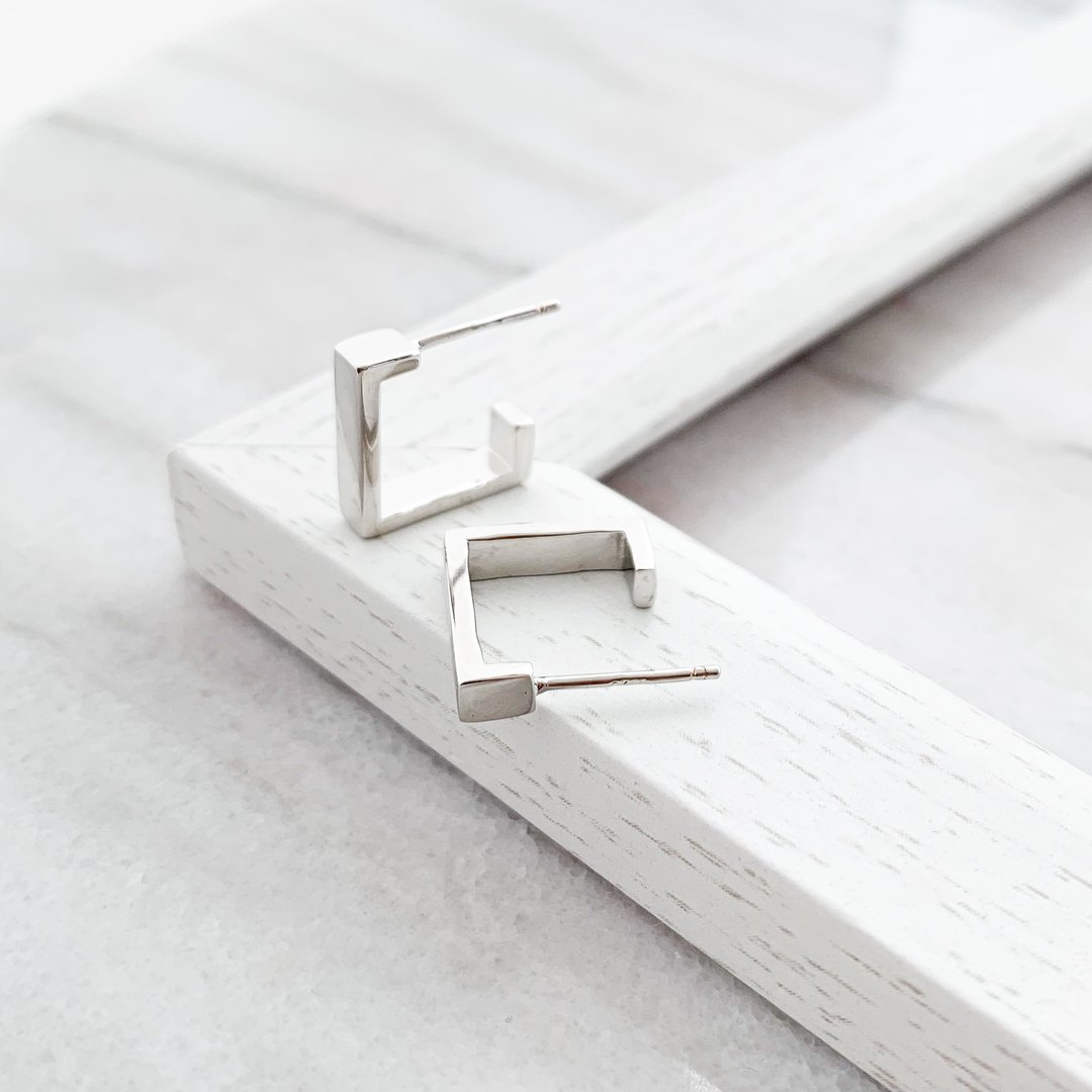 sv925post Square hoop pierces nohole - 耳环/耳夹 - 其他金属 银色