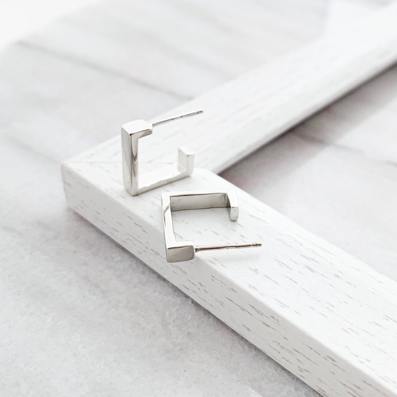 sv925post Square hoop pierces nohole - 耳环/耳夹 - 其他金属 银色