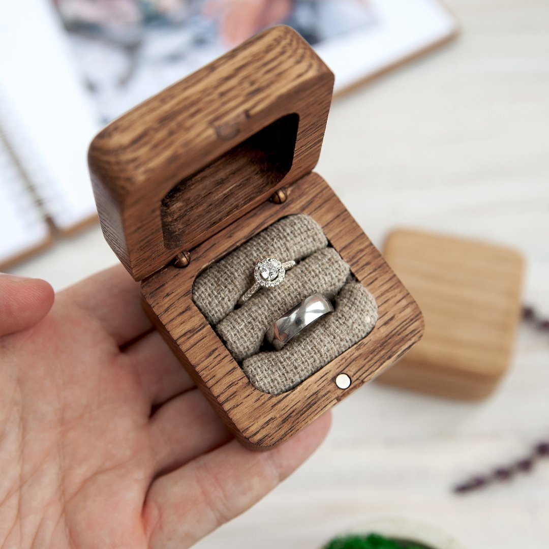 Square Double Ring box for wedding ceremony  Infinity sun Sunflower engraved - 其他 - 木头 白色