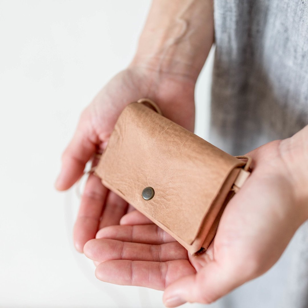 Cut-off Genuine Leather Mini Wallet / Sand Beige - 皮夹/钱包 - 真皮 咖啡色