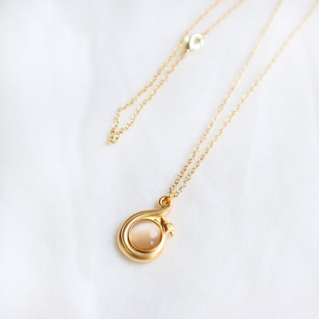【卡片项链Card Necklace】国立历史博物馆 花鸟刺绣横披 - 项链 - 其他金属 卡其色