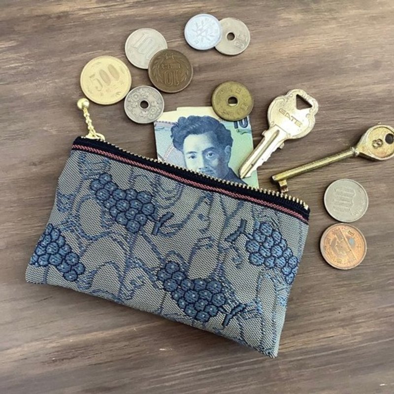 【青葡萄】榻榻米布边 扁平迷你收纳包 零钱包 信用卡夹 青 葡萄 酒红色 - 化妆包/杂物包 - 其他材质 蓝色