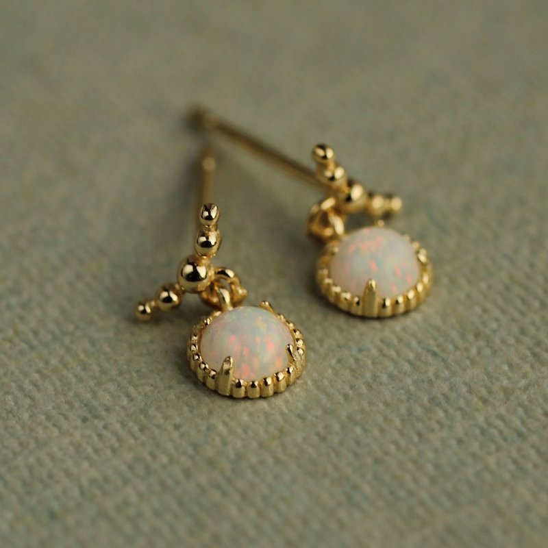 蛋白石耳环 - 耳环/耳夹 - 其他材质 白色