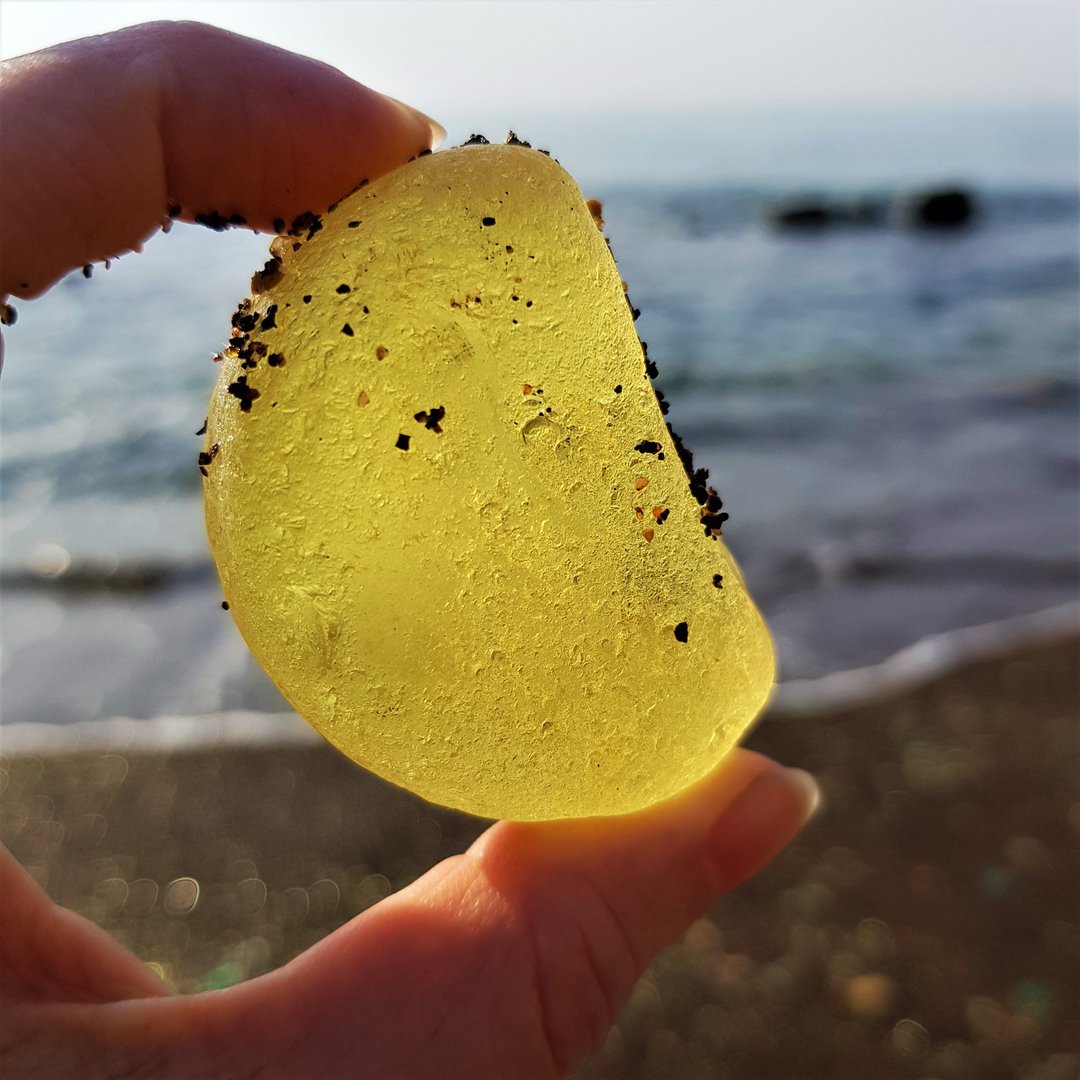Large yellow sea glass. Genuine sea glass for you from Japan Sea. P027 - 其他 - 玻璃 黄色