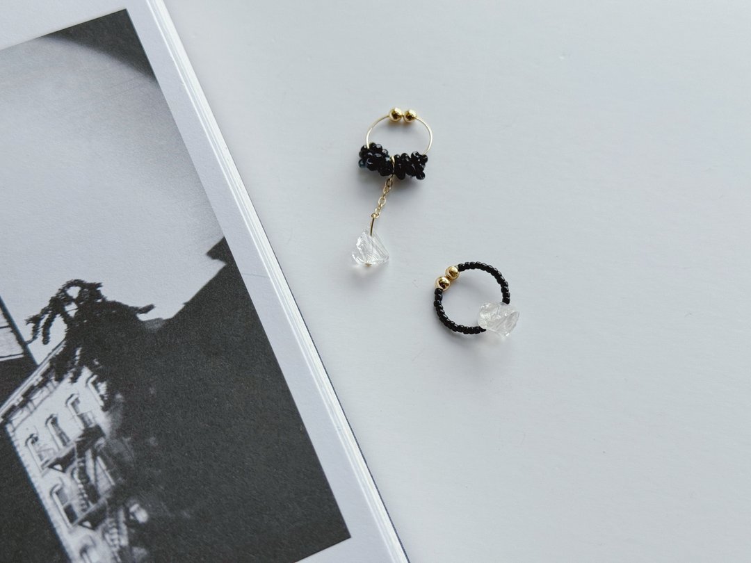 *a L i t t l e*Earcuff + Natural Stone - 耳环/耳夹 - 其他材质 黑色