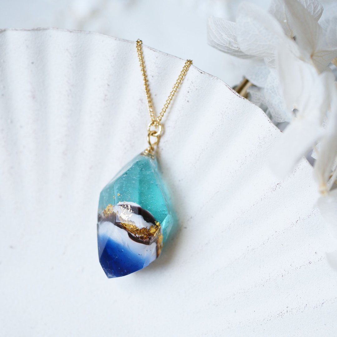 blue cave necklace - 项链 - 树脂 蓝色