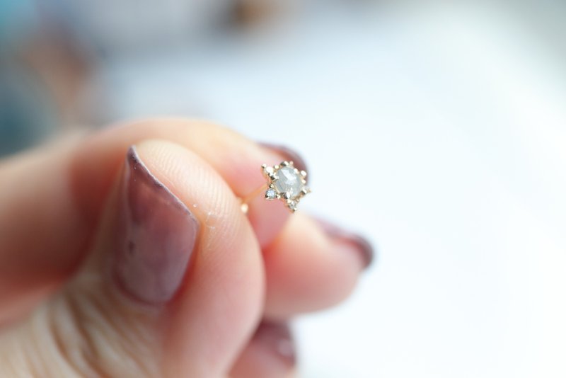14K  星星原钻锁珠耳环(单个)耳骨 耳窝 不退色 - 耳环/耳夹 - 贵金属 金色