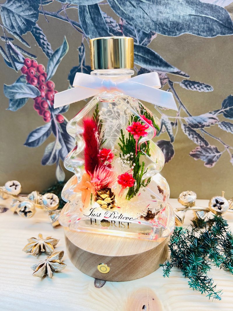 圣诞浮游花扩香瓶 圣诞树瓶子 英国梨香气 连底座夜灯及扩香棒 - 香薰/精油/线香 - 植物．花 红色