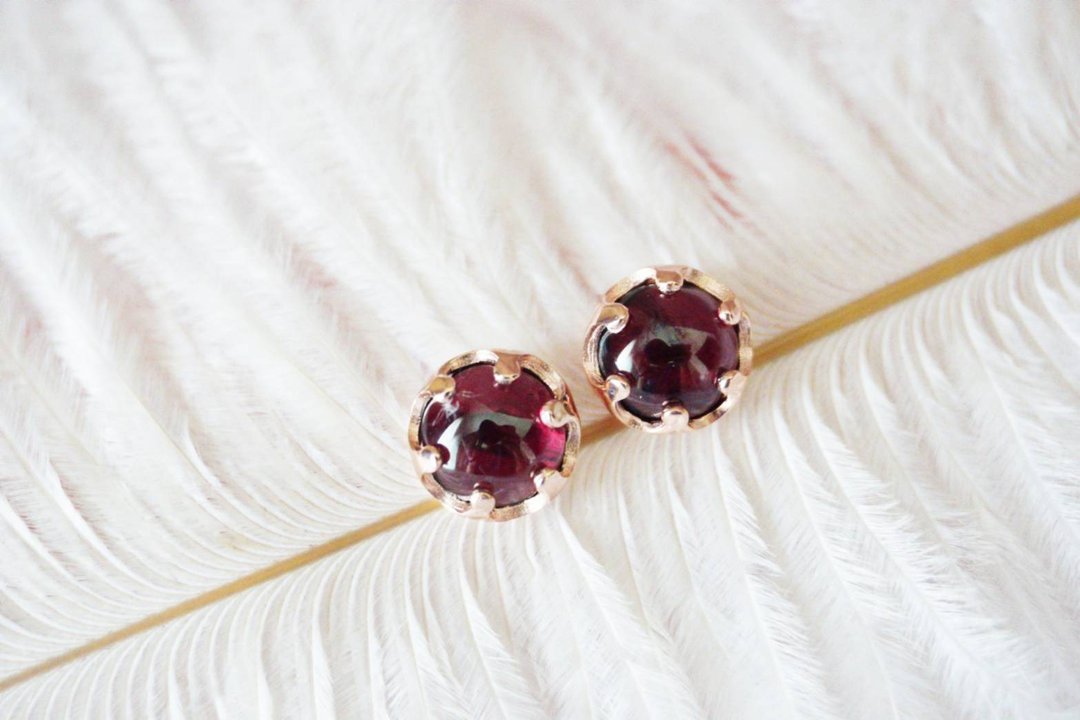 Stud Earrings Natural Garnet Silver - 耳环/耳夹 - 纯银 红色