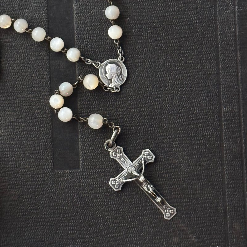 50524-庄严法国古董珍珠母贝念珠 纯银十字架项链45cm - 项链 - 其他材质 