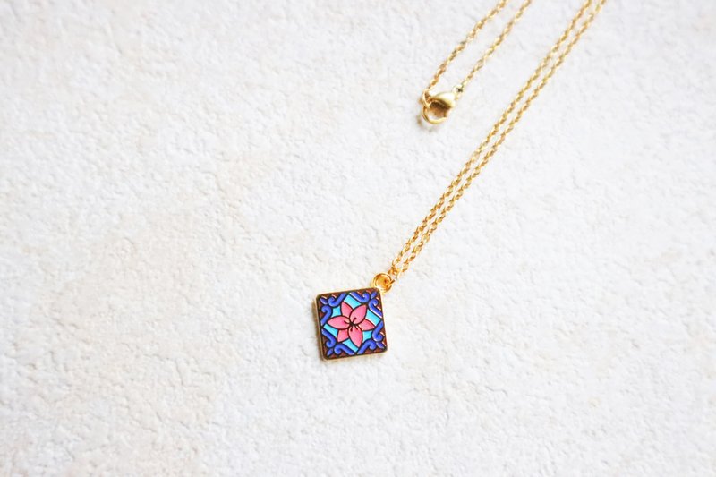 【卡片项链Card Necklace】台湾文化 花砖款-华屋春晖 - 项链 - 其他金属 金色