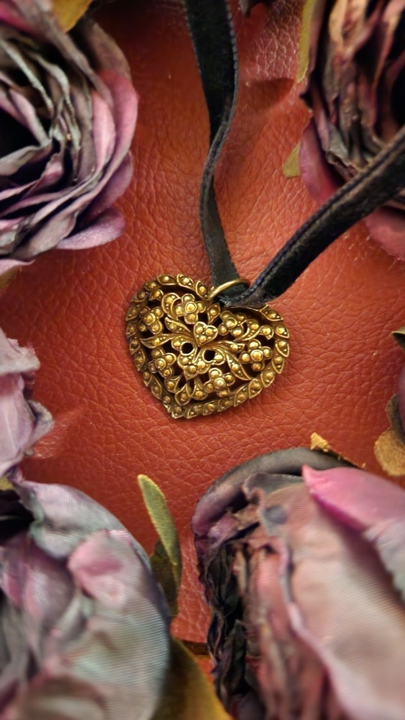 1980 年代英国Legacy心形项链铜镂空项链全新未用圣诞礼盒 - 项链 - 贵金属 金色