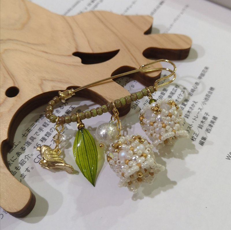 【原创饰品】串珠-铃兰胸针 - 胸针 - 其他材质 多色