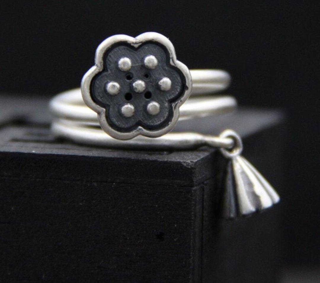 Real S 999 Silver Women Ethnic Lotus Charm Rings Handmade Engraved Flowers - 戒指 - 银 银色
