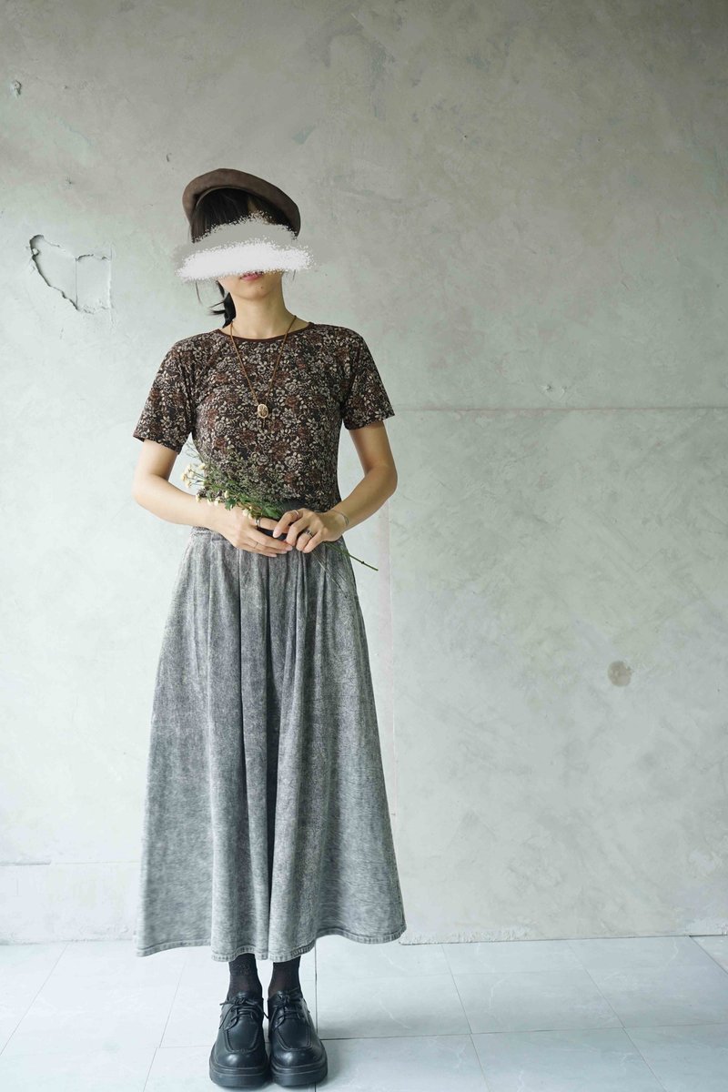 寻宝古着-深咖啡满版复古花卉印花弹性上衣 - 女装上衣 - 聚酯纤维 咖啡色