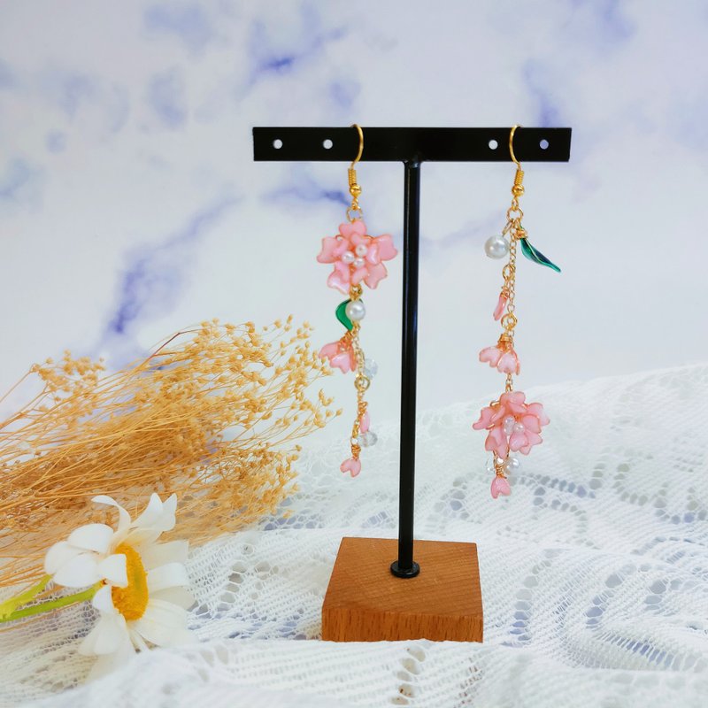 层次樱花垂坠耳环 时尚宝石胶/树脂樱花耳环 可改夹式 - 耳环/耳夹 - 树脂 粉红色
