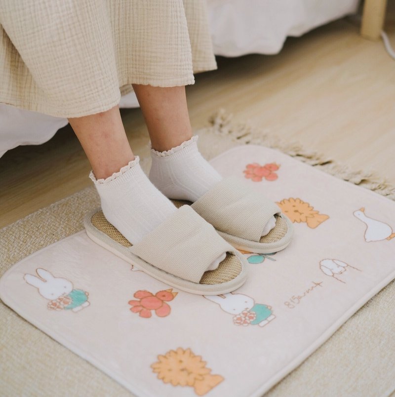 【Pinkoi x miffy】跟动物们游玩的MIFFY - 地毯 / 815a.m - 枕头/抱枕 - 羽绒 