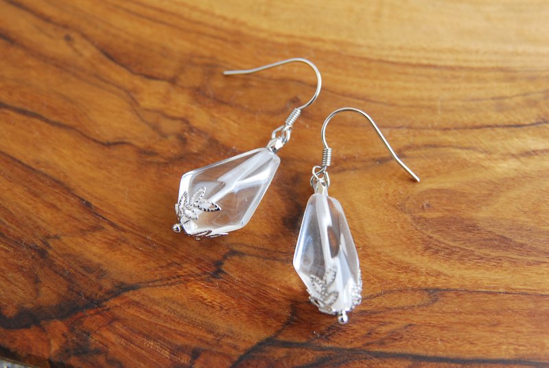 crystal ice earrings - 耳环/耳夹 - 水晶 透明