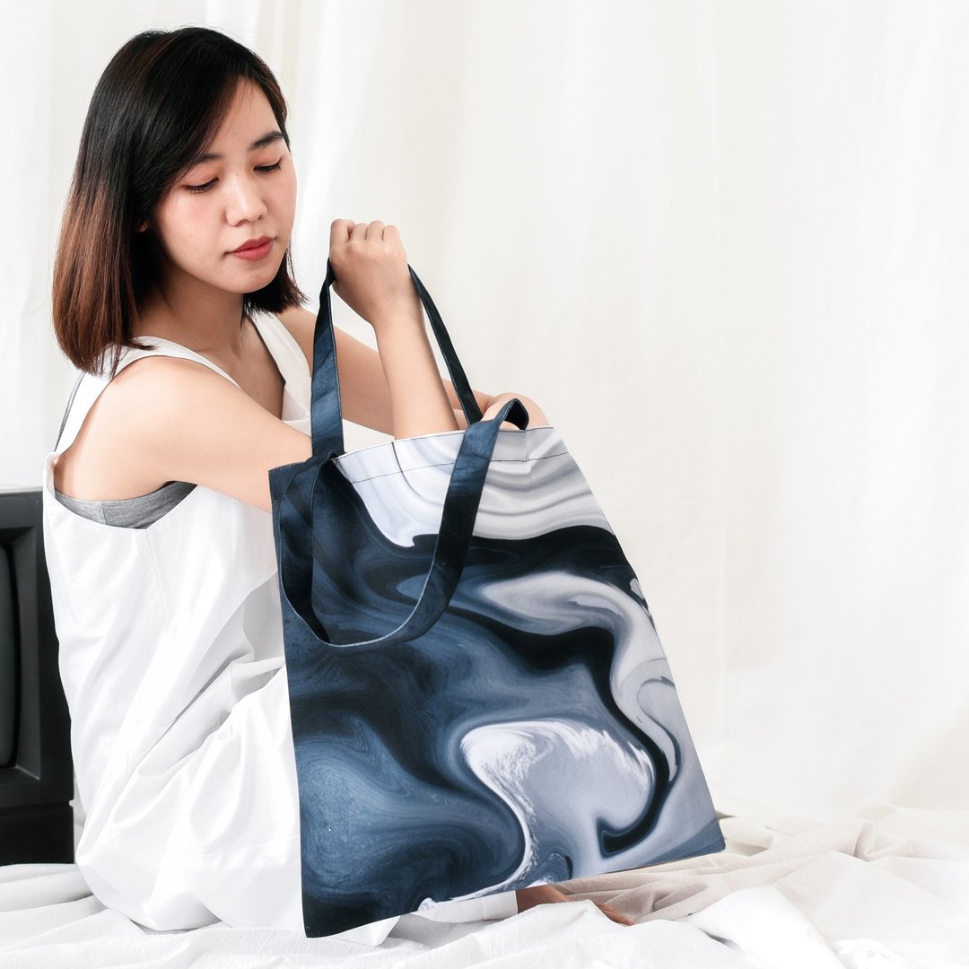 Vibes.brandd Totebag - Dark Flow - 手提包/手提袋 - 其他材质 黑色