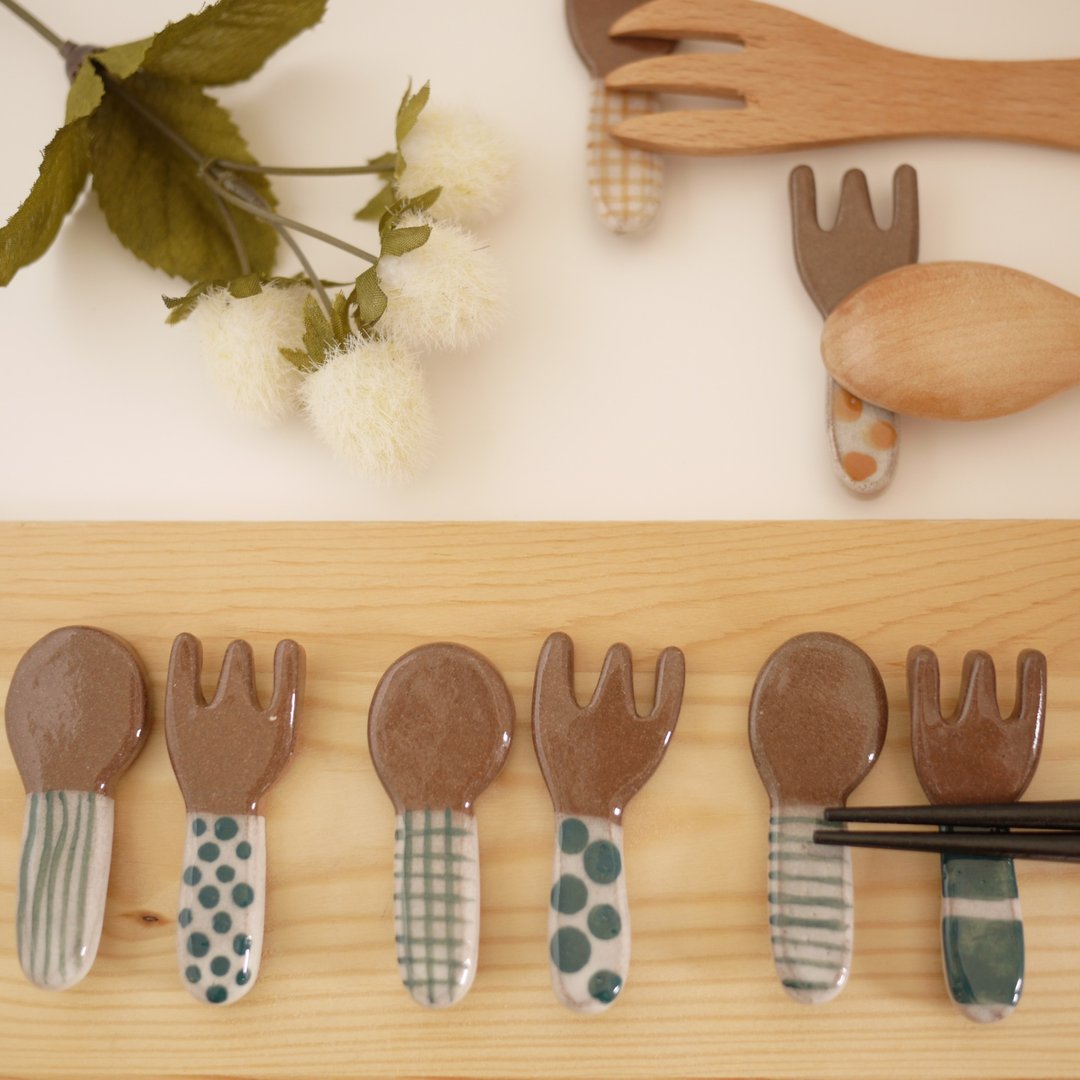 Cutleryrest of spoon and fork 【Dark green】 - 筷子/筷架 - 陶 绿色