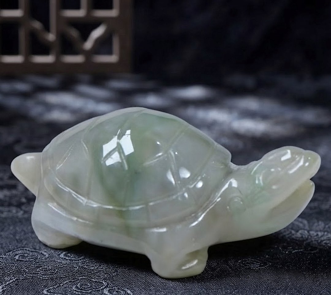 【吉祥·长寿】飘花翡翠乌龟 | 天然缅甸 A 货翡翠 | 送礼 - 吊饰 - 玉石 绿色