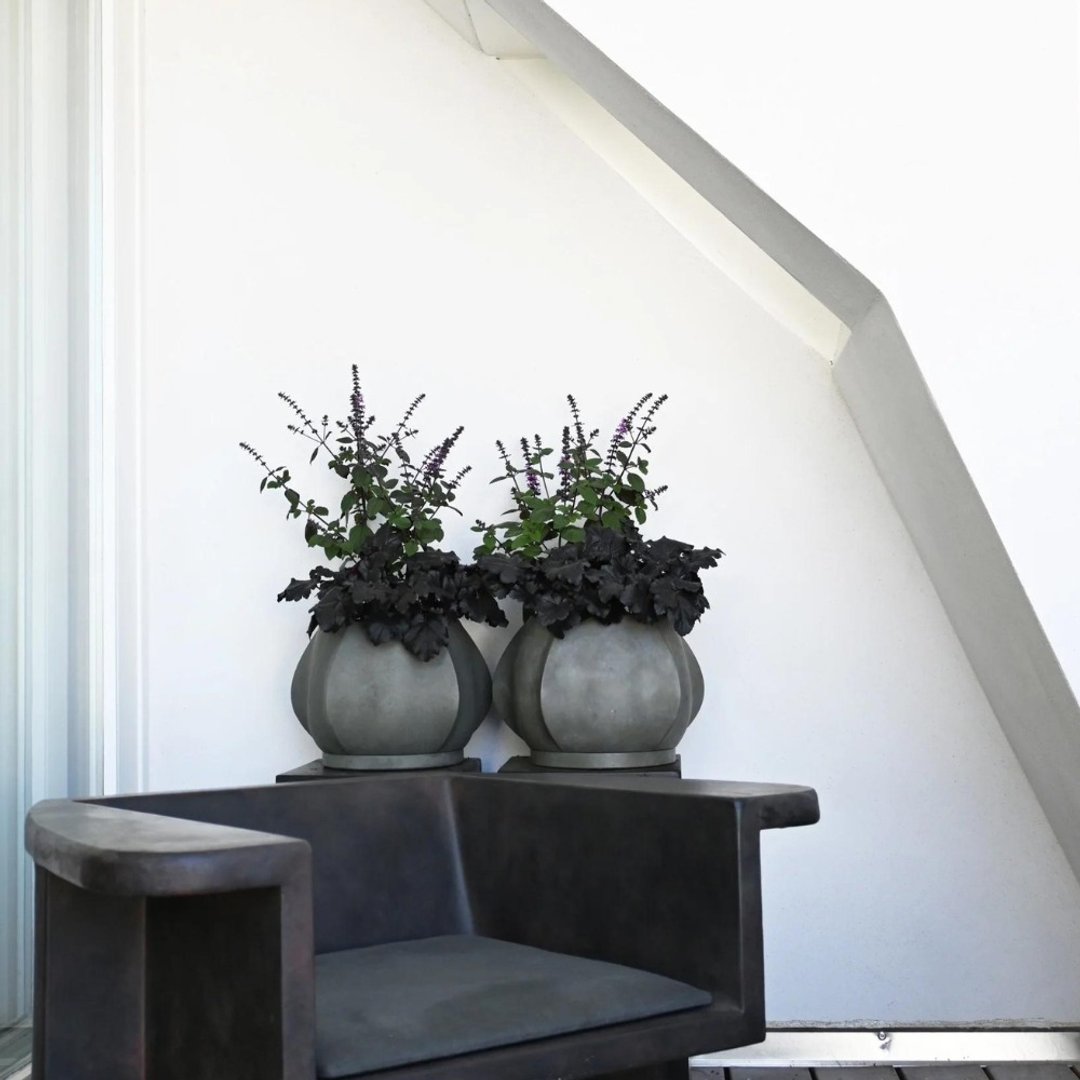 Arket Plant Pot Mini - 纤维混凝土 植栽盆 迷你型 - 花瓶/陶器 - 水泥 灰色