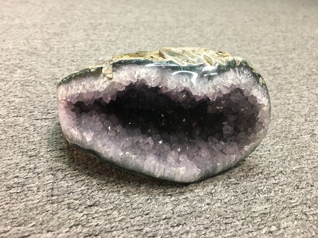 紫水晶洞 - 有助事业发展,人缘和改善运程 - 摆饰 - 水晶 