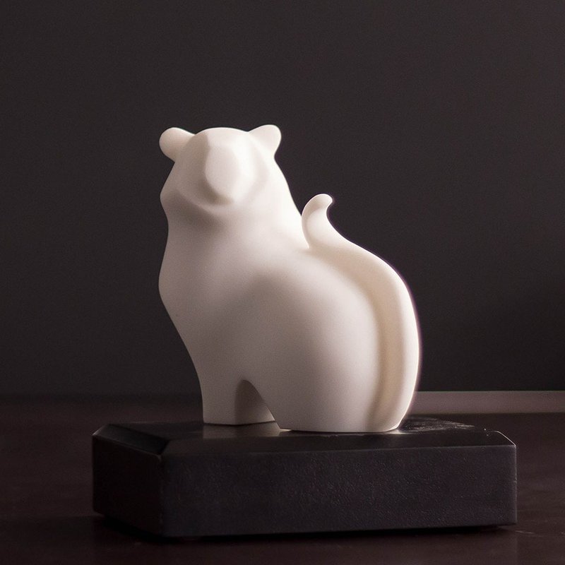【生肖】筌美术Gallery Chuan _成长系列-先锋虎 虎造型石雕-白 - 摆饰 - 石头 白色
