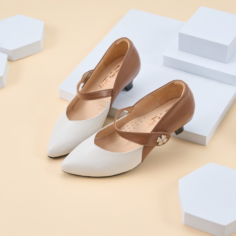 玛莉珍_水钻拼色尖头低跟鞋 米白 - 高跟鞋 - 真皮 白色